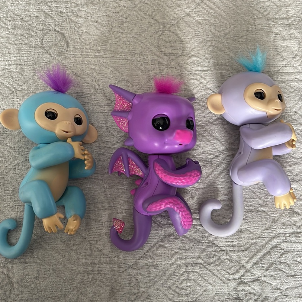 FINGERLINGS - Picture 3 of 4
